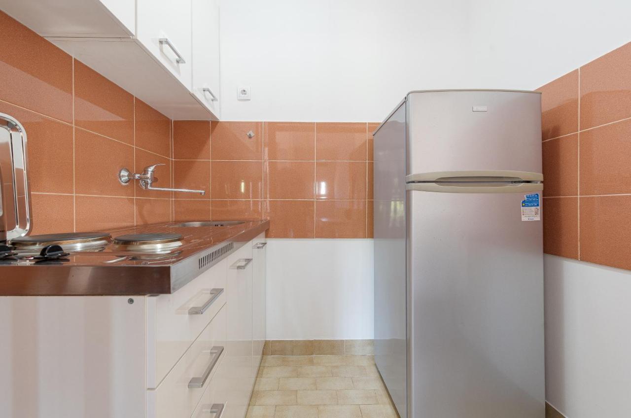 Apartmani Mila Gornji Karin Exterior photo