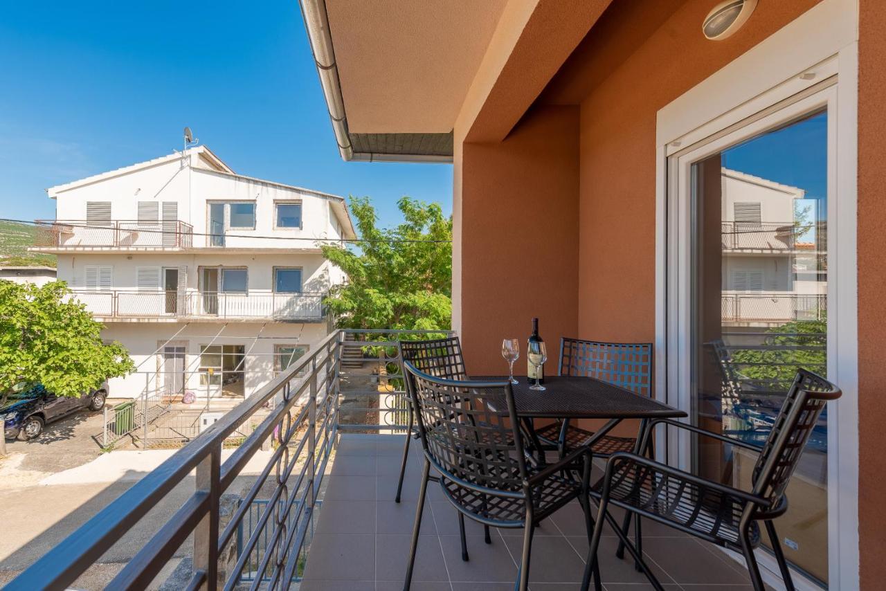 Apartmani Mila Gornji Karin Exterior photo